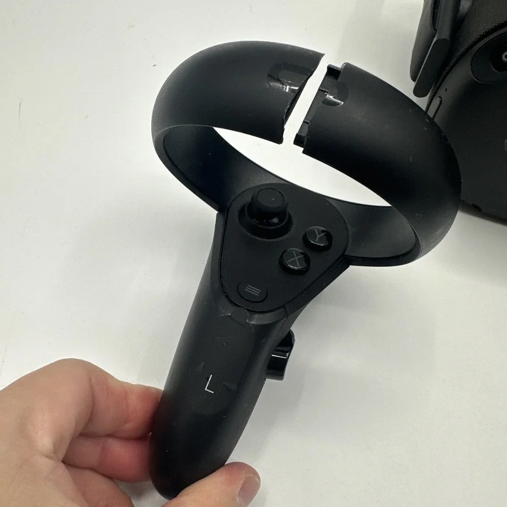 Meta Oculus Quest 1 VR Virtual Reality Headset And MH-B Controllers For Parts